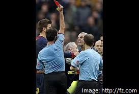 Victor Valdes getting a red card